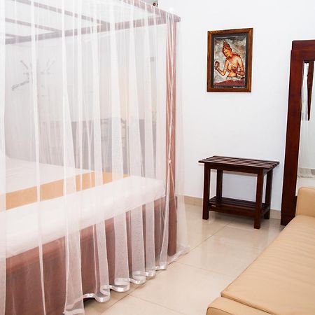 Angel Inn Guest House Negombo Exterior photo