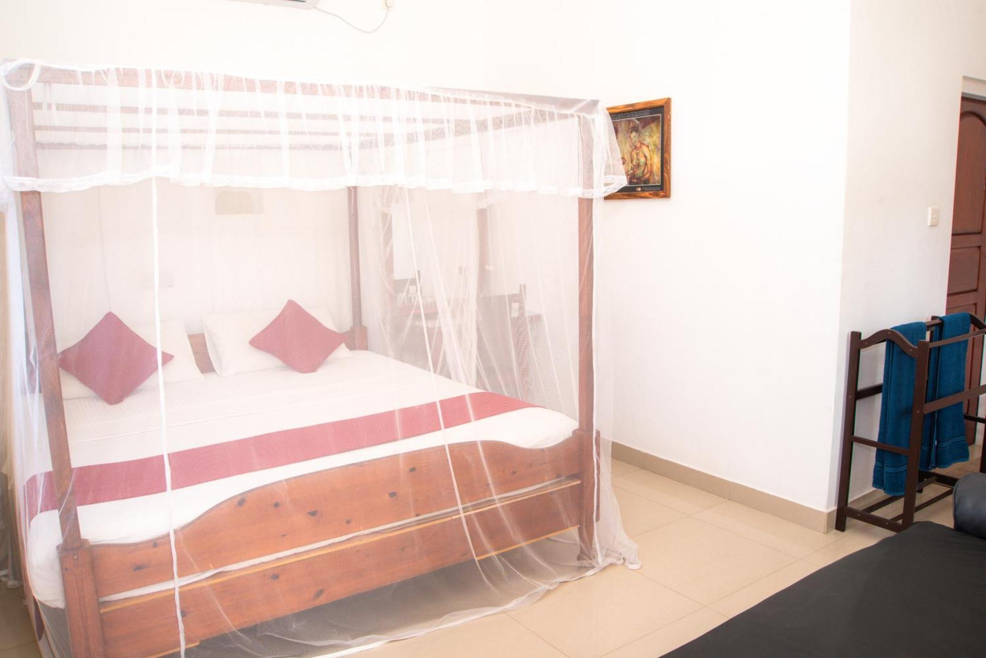 Angel Inn Guest House Negombo Exterior photo