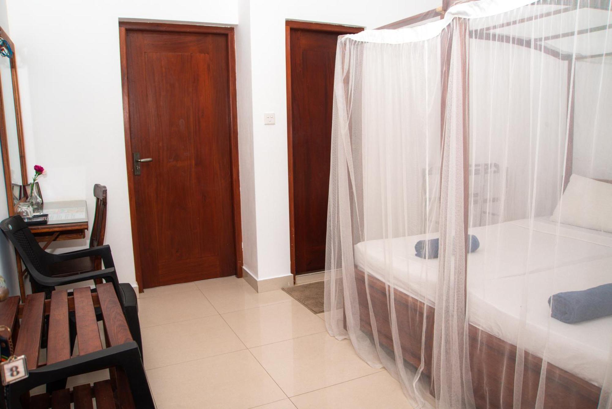 Angel Inn Guest House Negombo Exterior photo